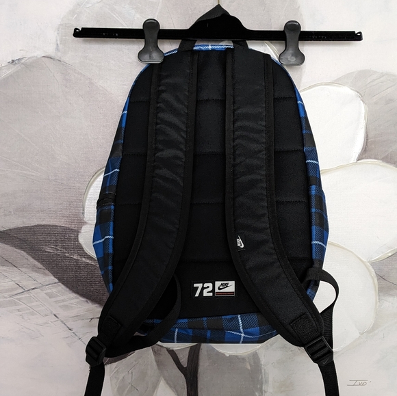 bellroy wallet promo Hide & Seek LO and one Nike Swim Water-Resistant Bag Collections:Trending:Theme Nights Color:Butter Bliss